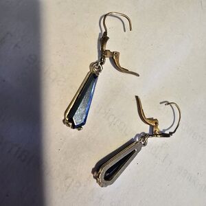 Vintage Elegant Gold and Silver Look Drop Earrings With Black Stone